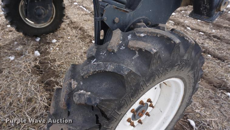 image for item DB0443 1998 SpraCoupe 4640 self-propelled sprayer