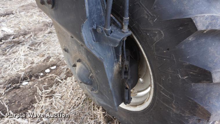 image for item DB0443 1998 SpraCoupe 4640 self-propelled sprayer