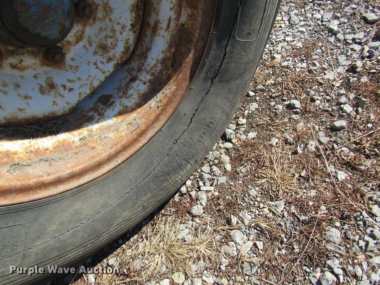 image for item DB5941 Ford 8000 tractor