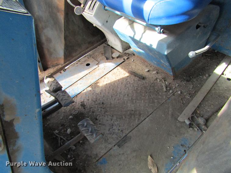 image for item DB5941 Ford 8000 tractor