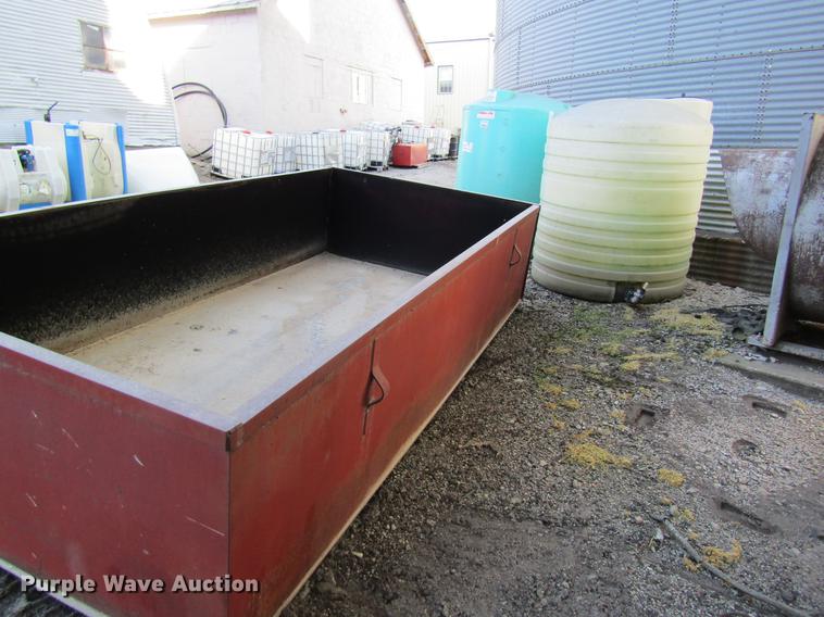 image for item DB5943 (2) poly tanks