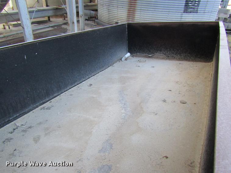 image for item DB5943 (2) poly tanks