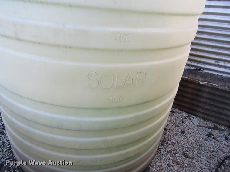 image for item DB5943 (2) poly tanks