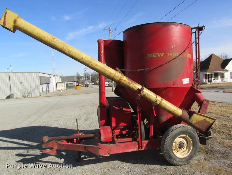 image for item DB5944 New Holland 350 grinder mixer
