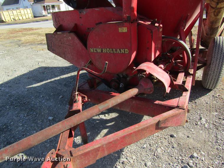 image for item DB5944 New Holland 350 grinder mixer