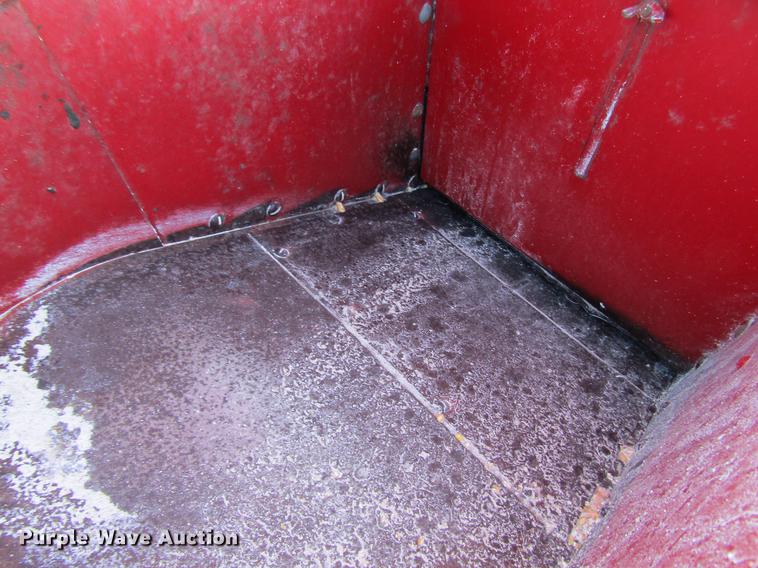 image for item DB5944 New Holland 350 grinder mixer