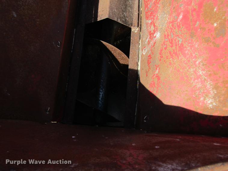 image for item DB5944 New Holland 350 grinder mixer