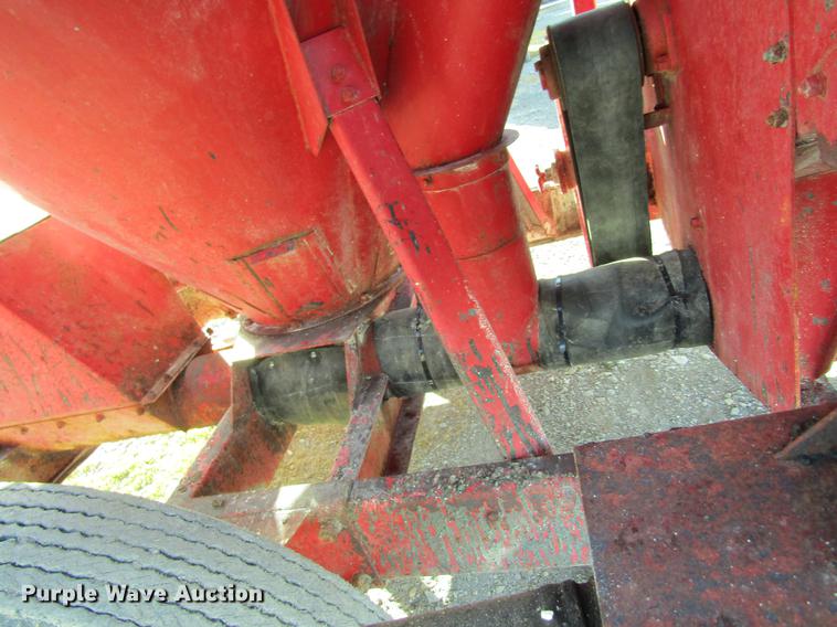 image for item DB5944 New Holland 350 grinder mixer