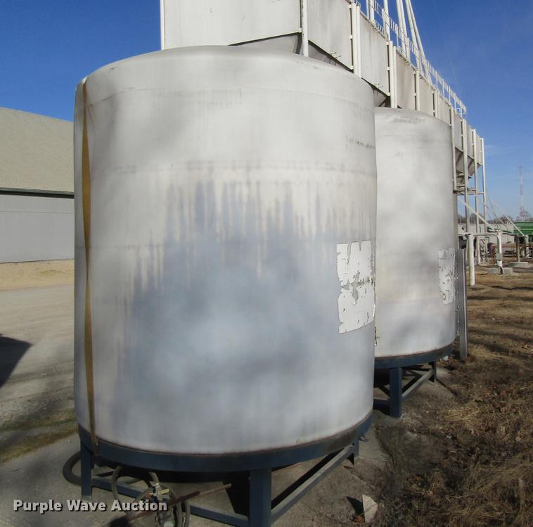 image for item DB5946 (2) bulk tanks