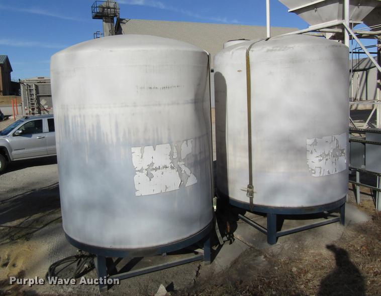 image for item DB5946 (2) bulk tanks