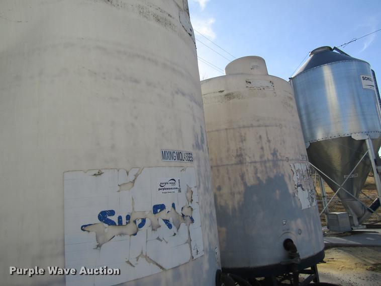 image for item DB5946 (2) bulk tanks