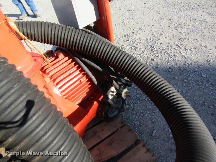 image for item DB5948 Dunrite grain vacuum