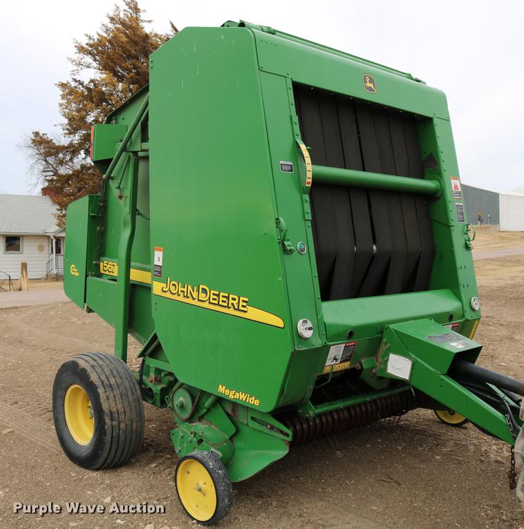 image for item DB6578 2004 John Deere 567 round baler