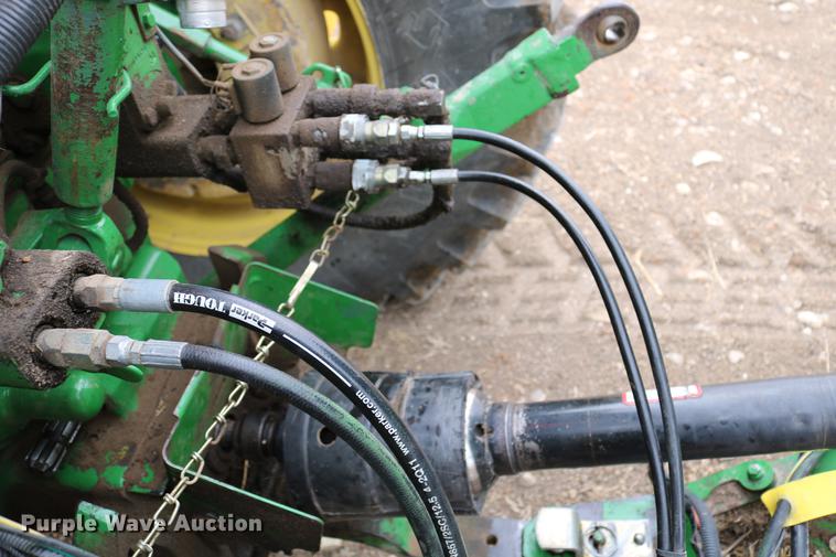 image for item DB6578 2004 John Deere 567 round baler