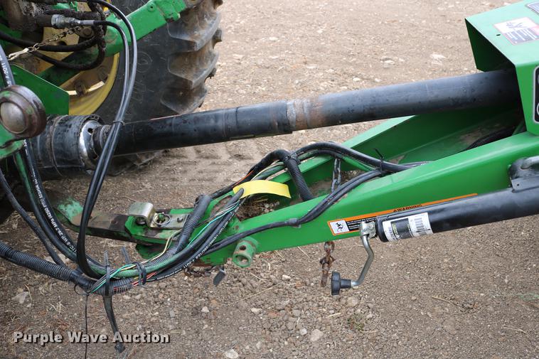 image for item DB6578 2004 John Deere 567 round baler