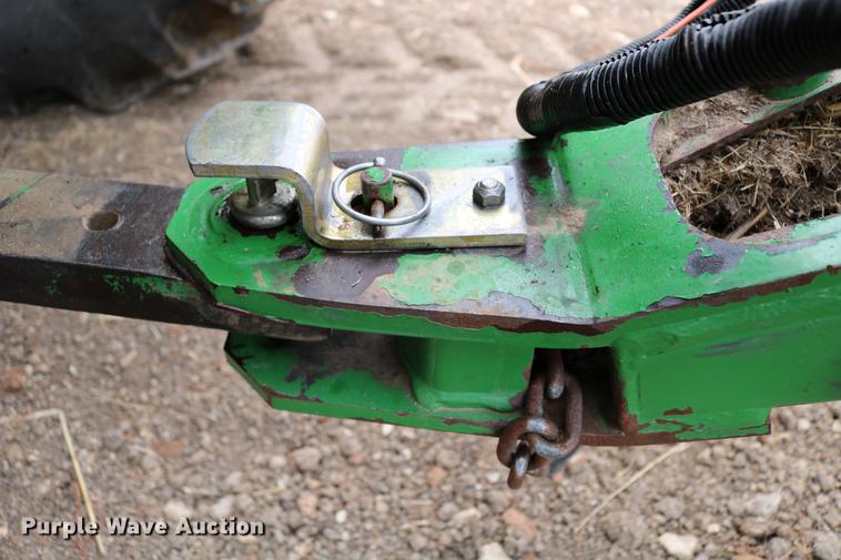 image for item DB6578 2004 John Deere 567 round baler