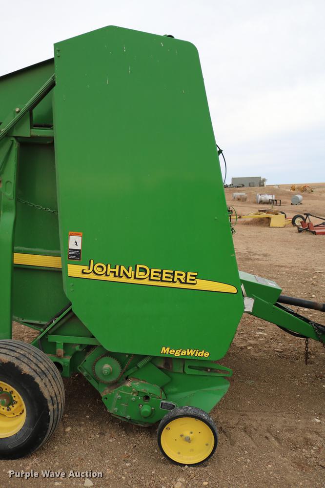 image for item DB6578 2004 John Deere 567 round baler