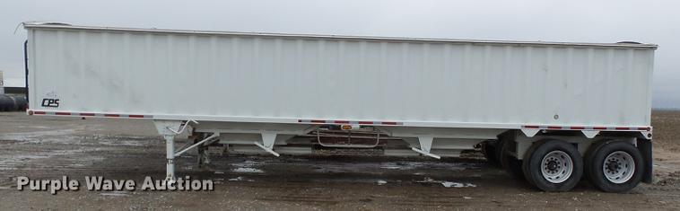 image for item DB7202 2008 Manac double hopper bottom grain trailer