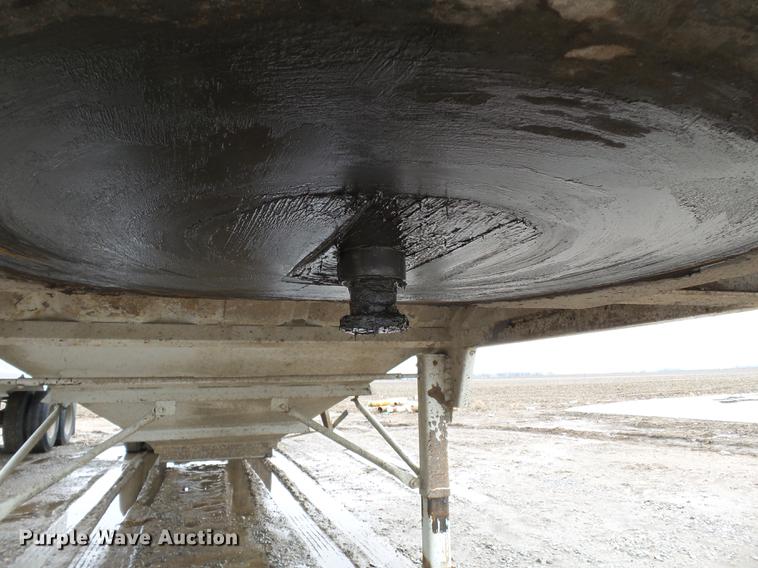 image for item DB7202 2008 Manac double hopper bottom grain trailer