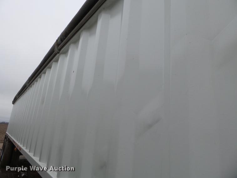 image for item DB7202 2008 Manac double hopper bottom grain trailer