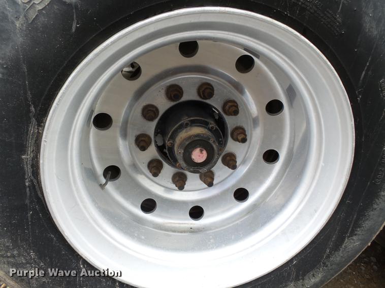 image for item DB7202 2008 Manac double hopper bottom grain trailer