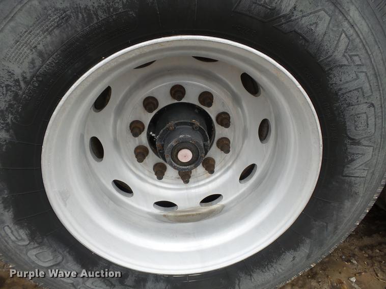 image for item DB7202 2008 Manac double hopper bottom grain trailer