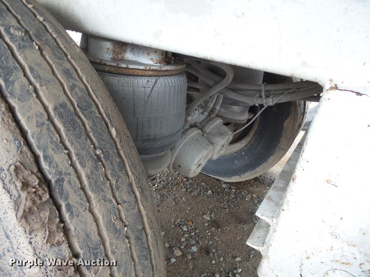 image for item DB7202 2008 Manac double hopper bottom grain trailer