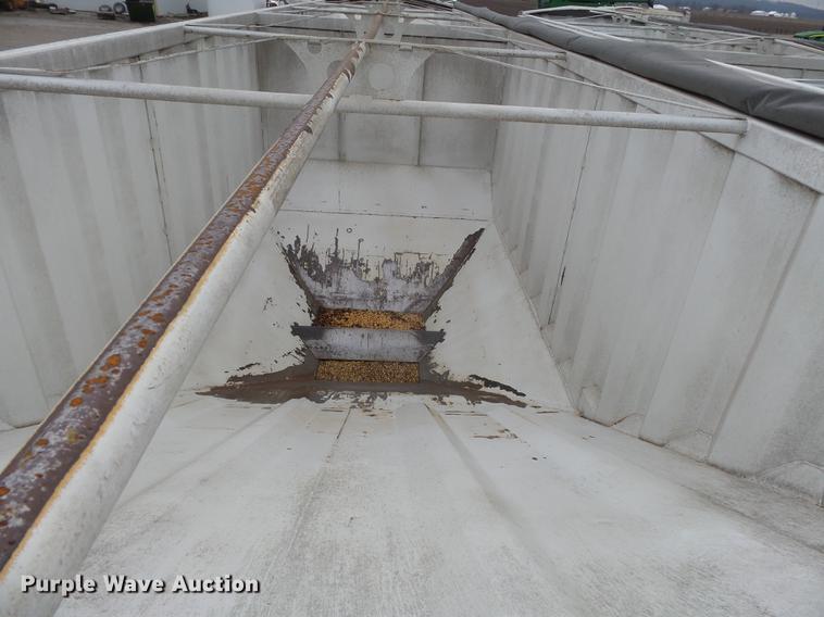 image for item DB7202 2008 Manac double hopper bottom grain trailer