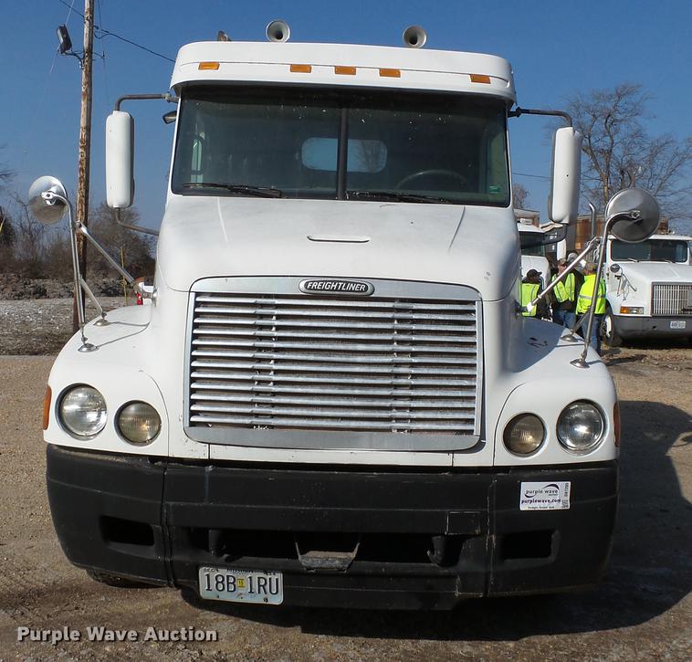 image for item DB7205 2000 Freightliner Century Class FLC12064 truck cab and chassis