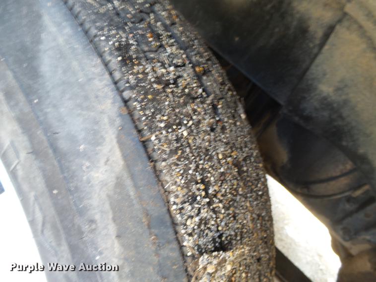 image for item DB7205 2000 Freightliner Century Class FLC12064 truck cab and chassis