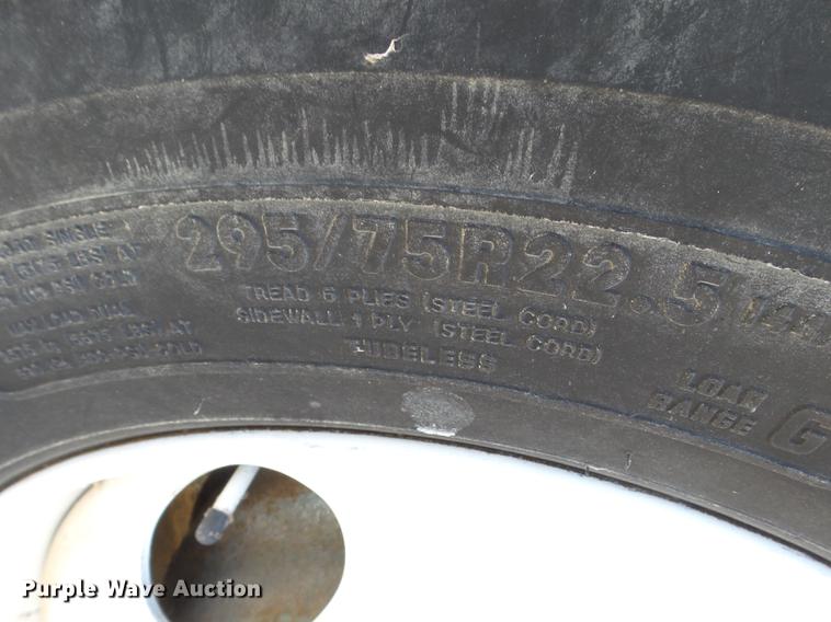 image for item DB7205 2000 Freightliner Century Class FLC12064 truck cab and chassis