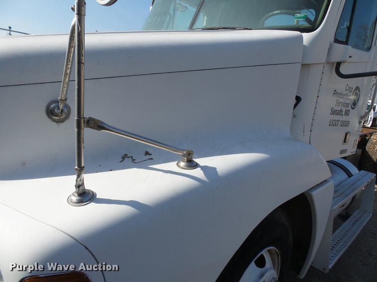 image for item DB7205 2000 Freightliner Century Class FLC12064 truck cab and chassis