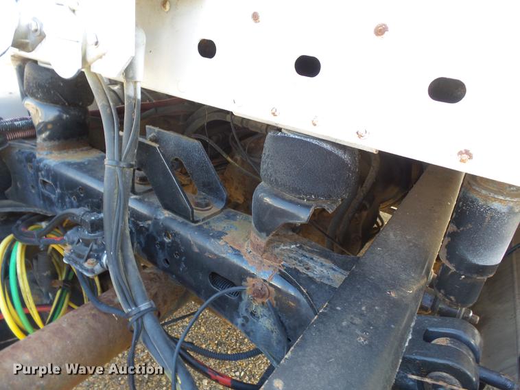 image for item DB7205 2000 Freightliner Century Class FLC12064 truck cab and chassis