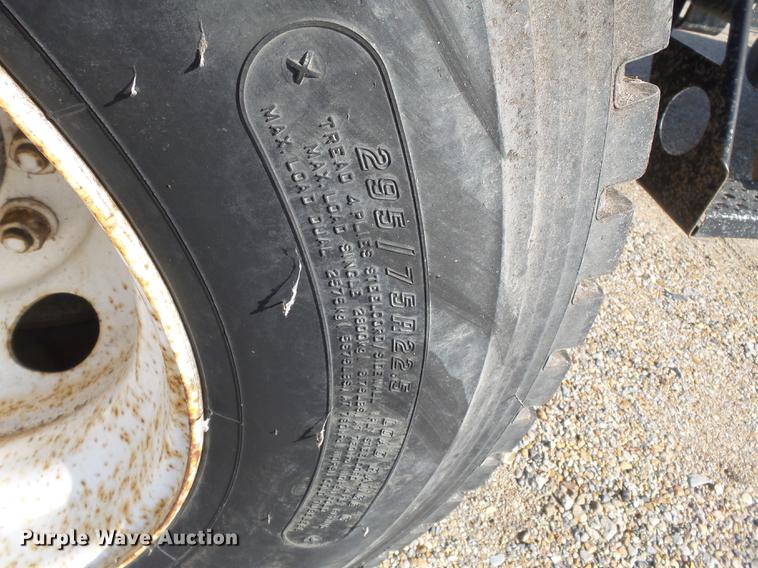 image for item DB7205 2000 Freightliner Century Class FLC12064 truck cab and chassis