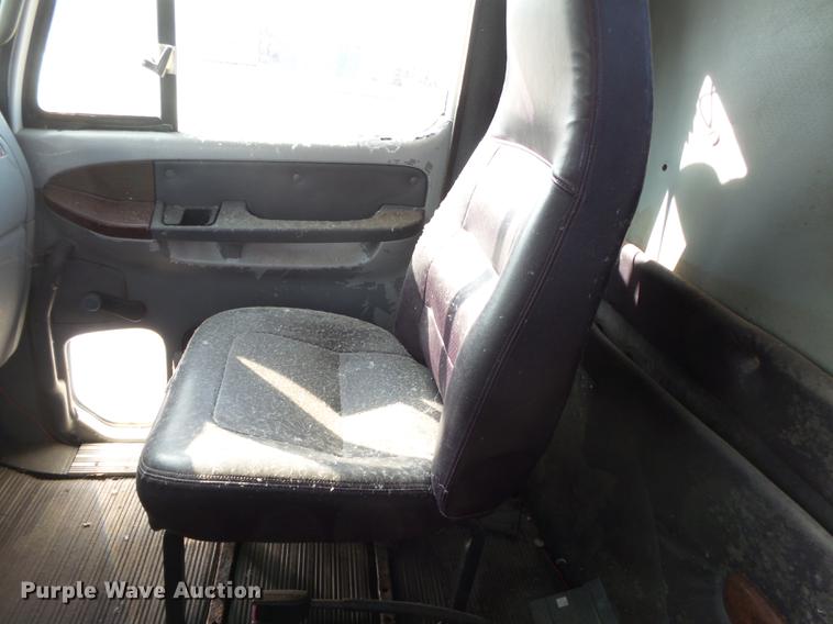 image for item DB7205 2000 Freightliner Century Class FLC12064 truck cab and chassis