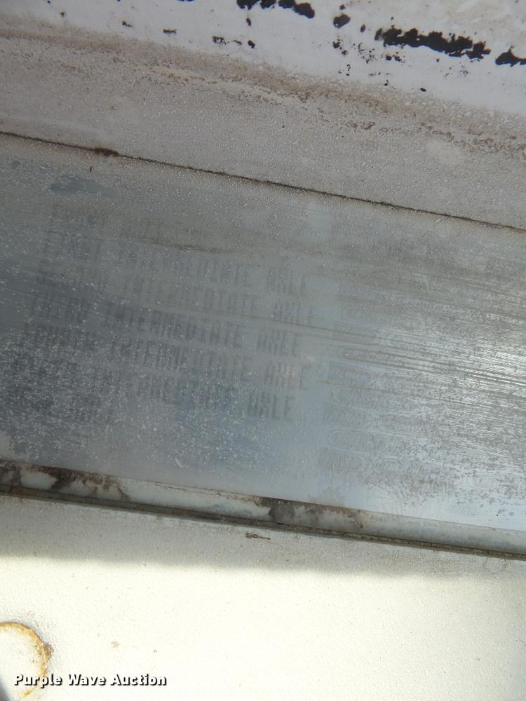 image for item DB7205 2000 Freightliner Century Class FLC12064 truck cab and chassis