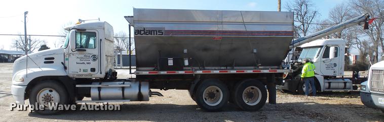 image for item DB7206 2003 Mack CX613 fertilizer tender truck