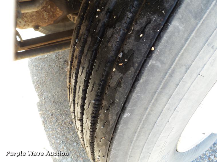 image for item DB7206 2003 Mack CX613 fertilizer tender truck