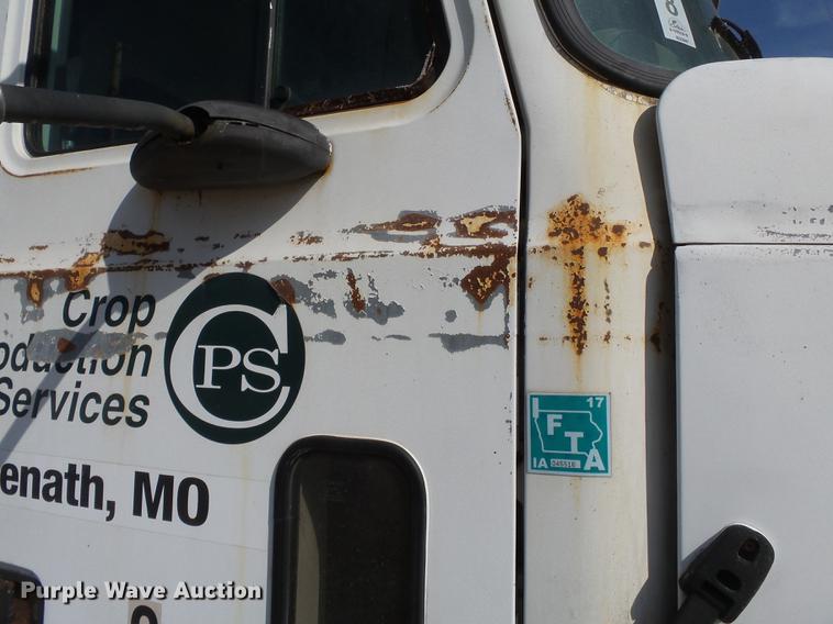 image for item DB7206 2003 Mack CX613 fertilizer tender truck