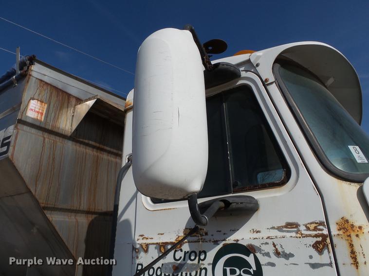 image for item DB7206 2003 Mack CX613 fertilizer tender truck