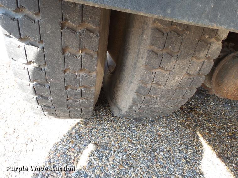 image for item DB7206 2003 Mack CX613 fertilizer tender truck