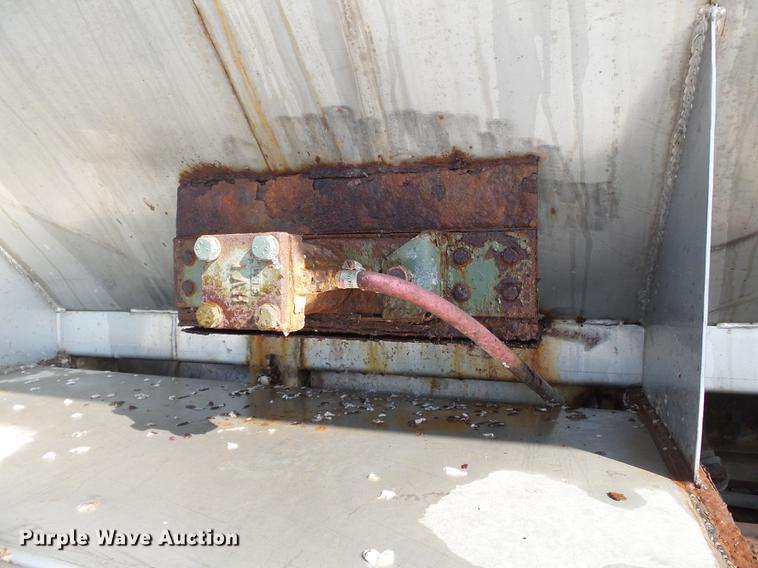 image for item DB7206 2003 Mack CX613 fertilizer tender truck