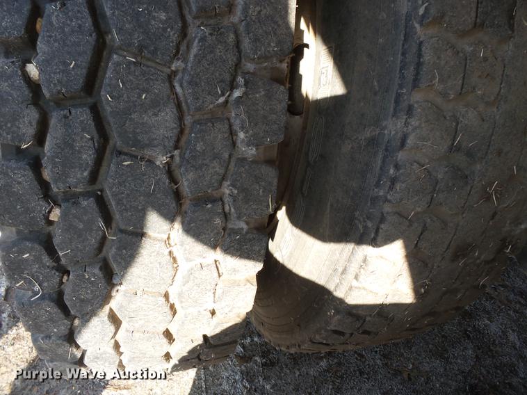 image for item DB7206 2003 Mack CX613 fertilizer tender truck