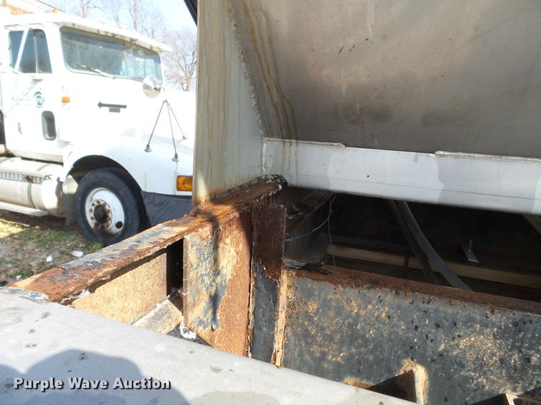 image for item DB7206 2003 Mack CX613 fertilizer tender truck