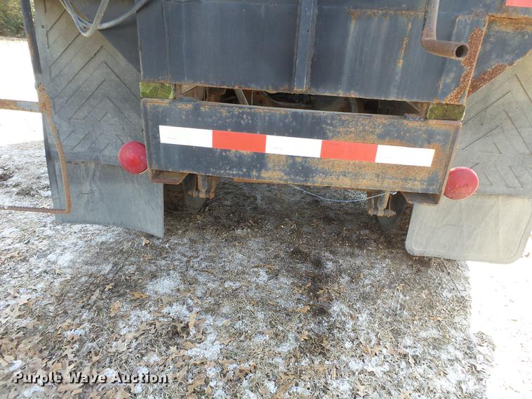 image for item DB7206 2003 Mack CX613 fertilizer tender truck