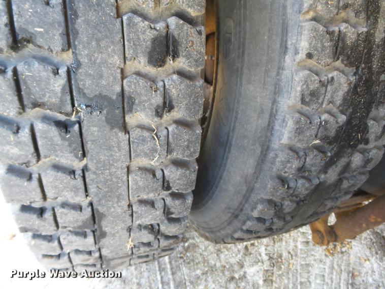 image for item DB7206 2003 Mack CX613 fertilizer tender truck