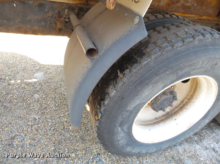 image for item DB7206 2003 Mack CX613 fertilizer tender truck