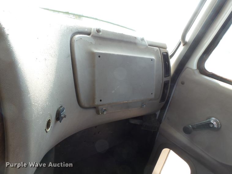 image for item DB7206 2003 Mack CX613 fertilizer tender truck