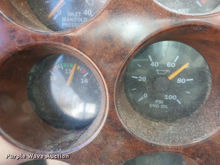 image for item DB7206 2003 Mack CX613 fertilizer tender truck