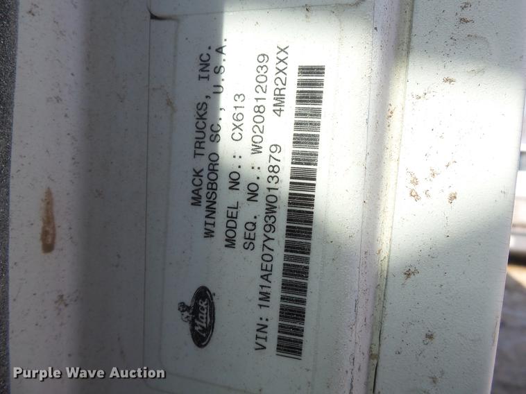 image for item DB7206 2003 Mack CX613 fertilizer tender truck